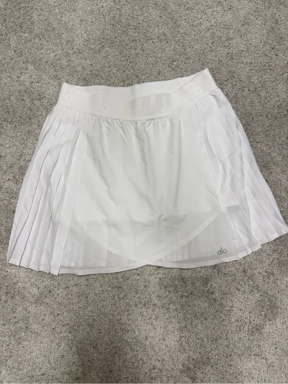 ALO Yoga White Pleated Tennis Skirt